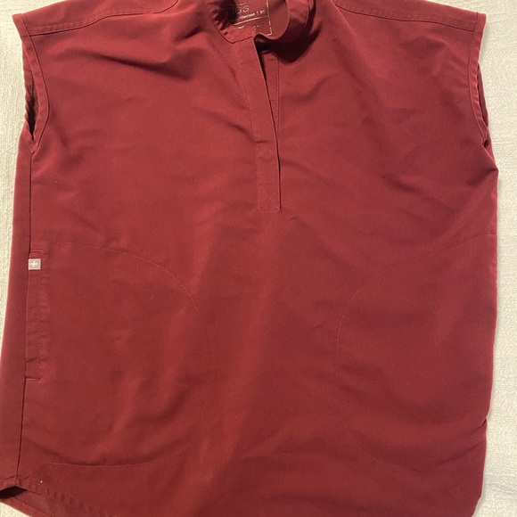 Figs Burgundy Scrub Set - Picture 4 of 8